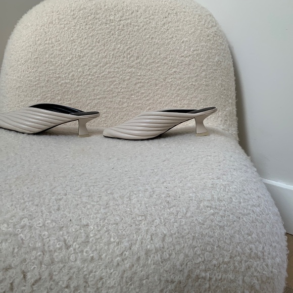 Mercedes Castillo cream leather heeled mules - Picture 1 of 4